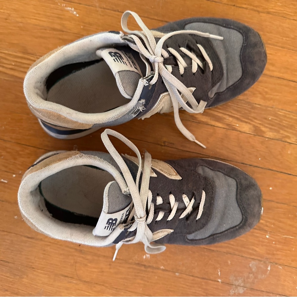 New Balance women’s blue and white sneakers